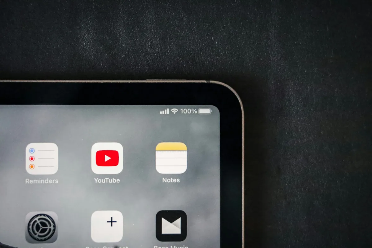 YouTube to ściek. Nie próbuj oglądać shortsów bez zalogowania