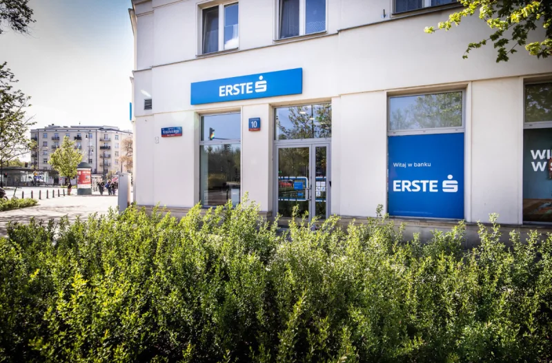 Erste (dawny Santander): jak zalogować się do nowej aplikacji, co z kartą, BLIK-iem i przelewami