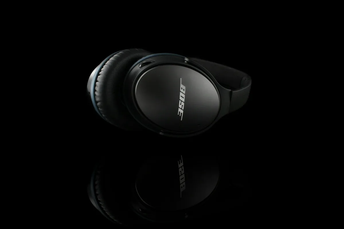 Bose otwiera się na nowych klientów. Przejął popularnego producenta słuchawek