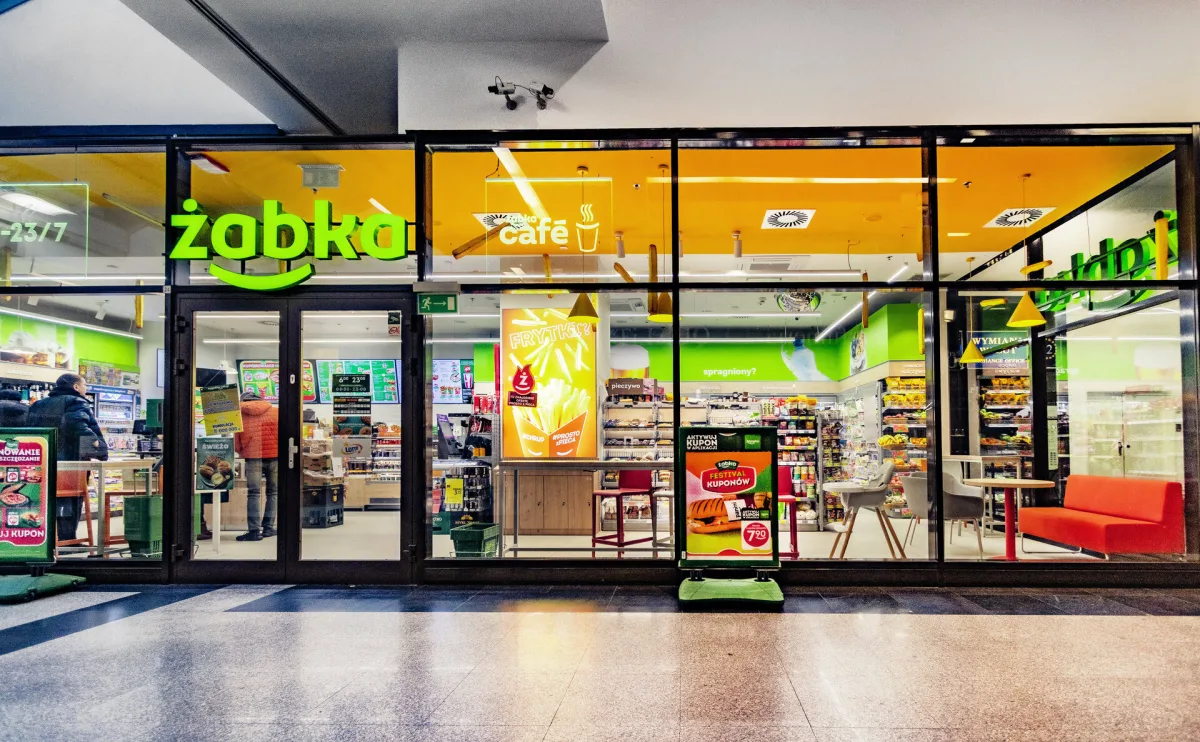 Żabka wprowadza zakupy na zeszyt. Znamy datę