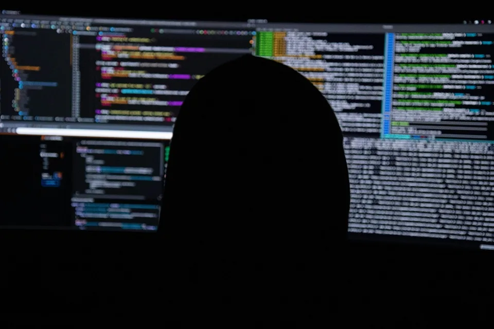 Polskie firmy pod gradem ponad 2250 cyberataków tygodniowo