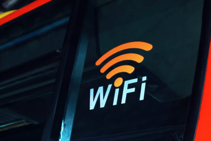 Twój internet może zwalniać przez jedno urządzenie. Tak sprawdzisz które