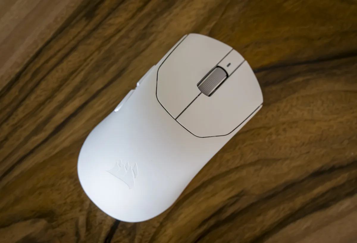 Recenzja Corsair Sabre v3 PRO PureVector Ultralight. Mysz skrojona pod to, jak celujesz