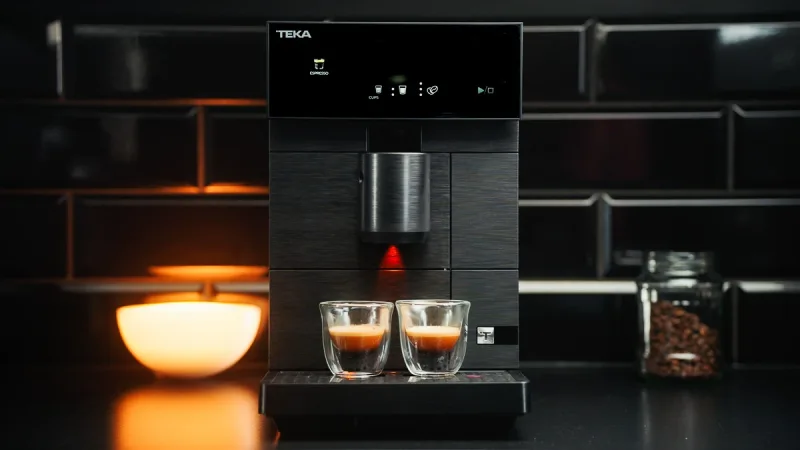 Kompaktowy ekspres, który potrafi zaskoczyć. Sprawdziłem Teka Barista Latte