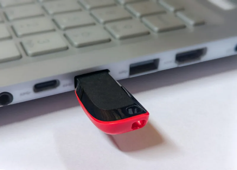 Całe lata źle wyjmowałem pendrive. Windows dawno to zmienił